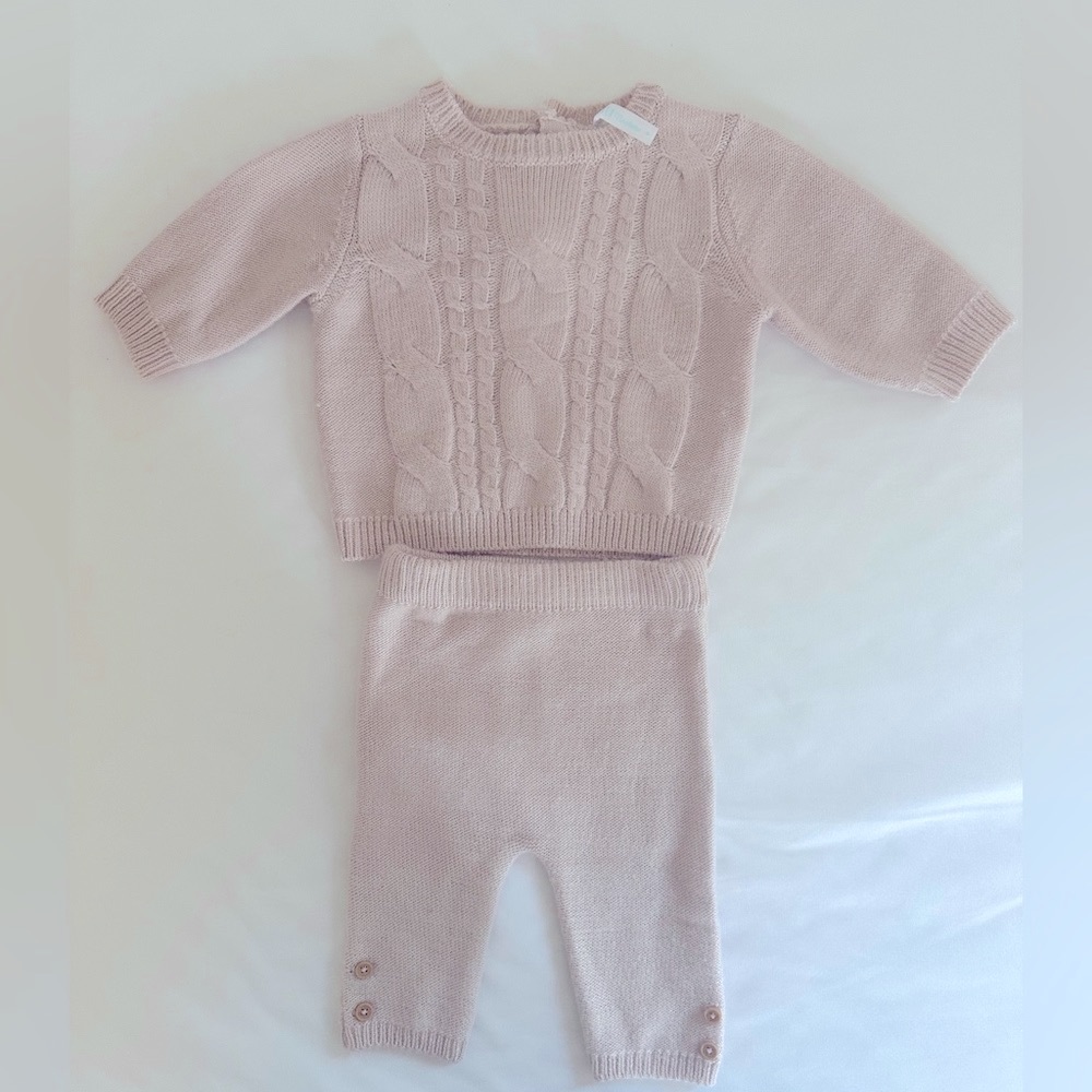 Adorable Baby Knit Set.